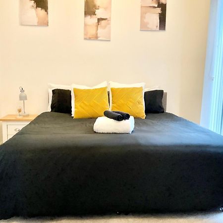 The Parkes A Stylish 3Br House, 5 Mins From Central Birmingham Close To The Edgbaston Stadium, The Hippodrome, Uob, Aston And Bcu, China Town, Kings Heath Bhx Airport And Much More Buitenkant foto