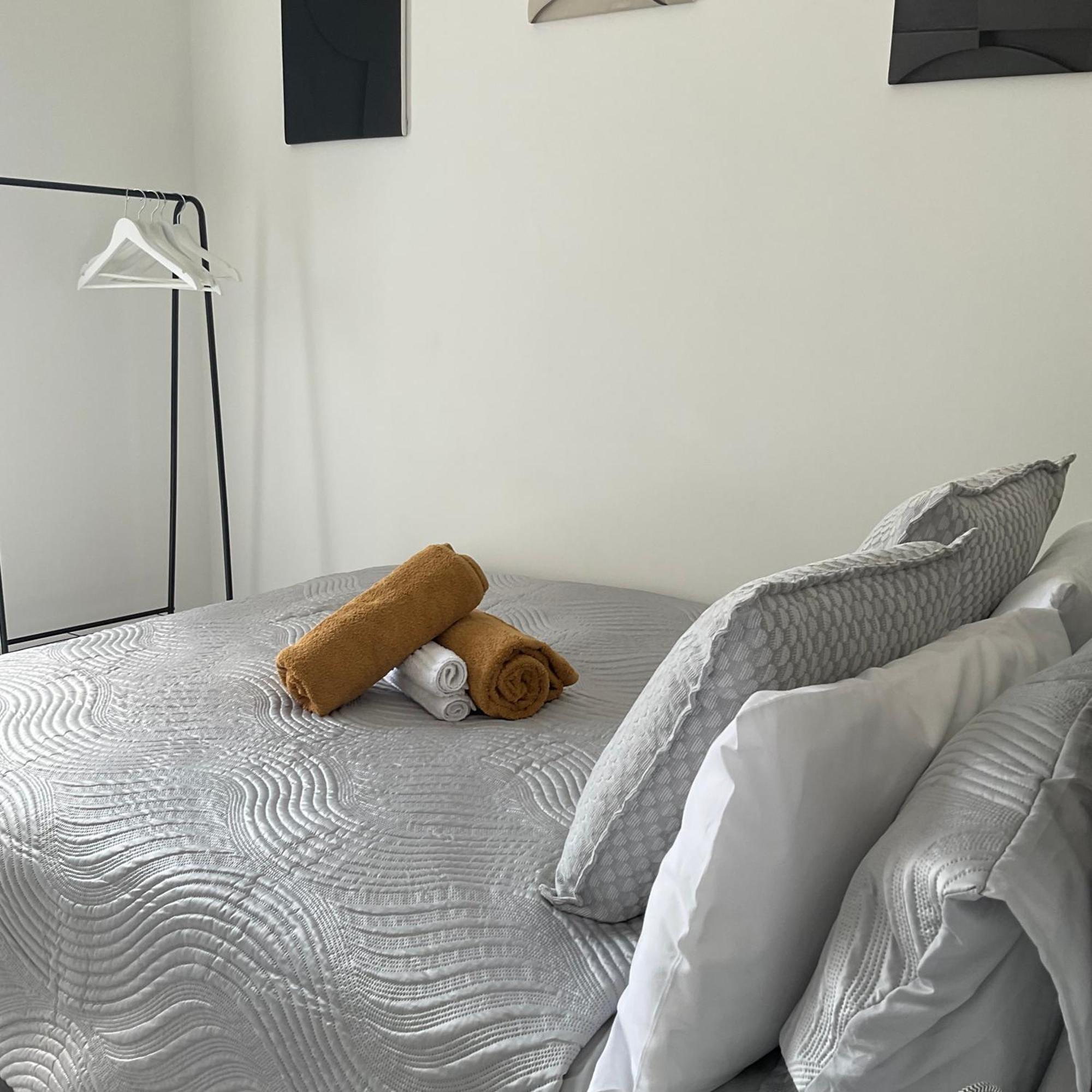 The Parkes A Stylish 3Br House, 5 Mins From Central Birmingham Close To The Edgbaston Stadium, The Hippodrome, Uob, Aston And Bcu, China Town, Kings Heath Bhx Airport And Much More Buitenkant foto